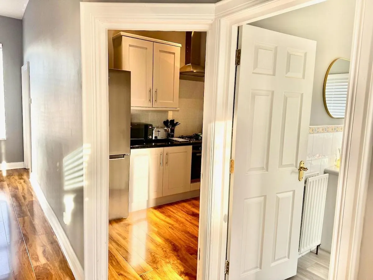 Apartamento Upstairs At The Holywood Manor Belfast
