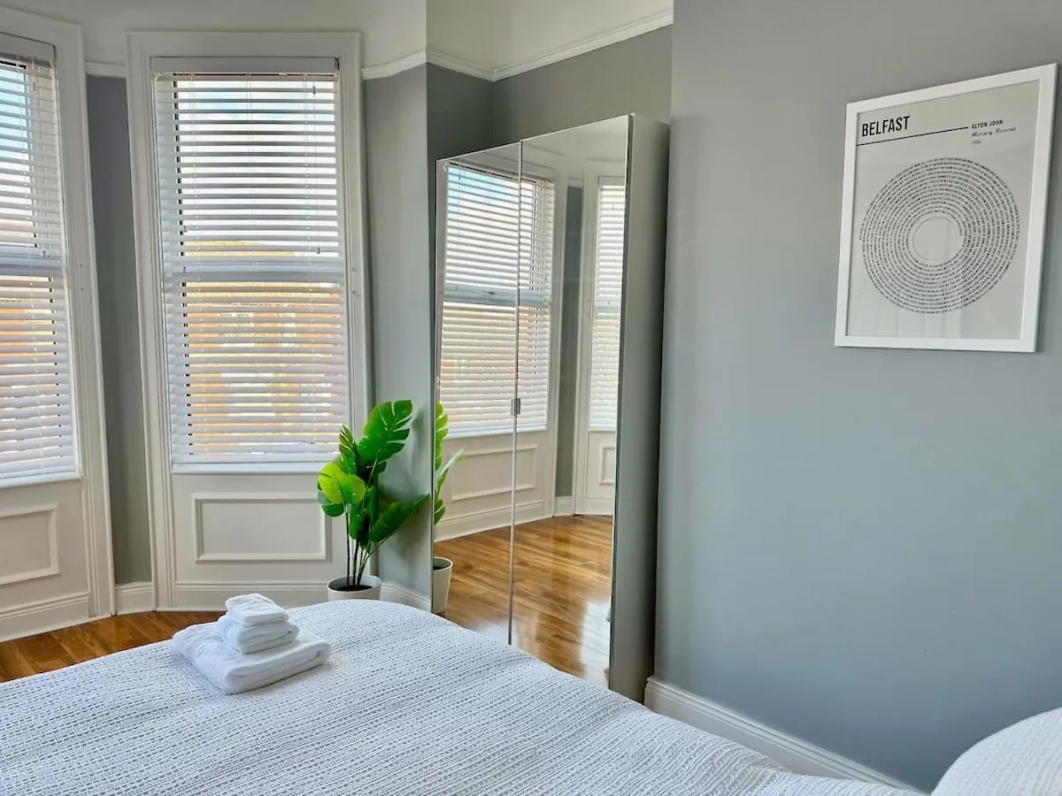 Apartamento Upstairs At The Holywood Manor Belfast