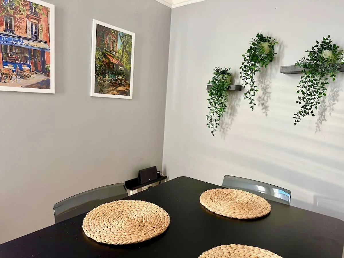 Apartamento Upstairs At The Holywood Manor Belfast